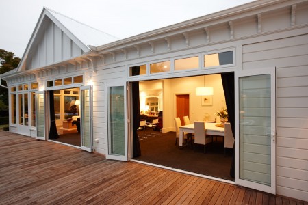 foldback bifold white
